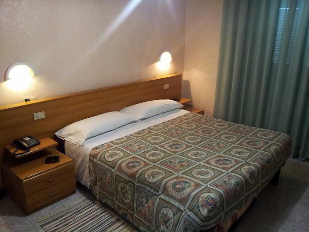 Hotel Acapulco Milano Camera foto
