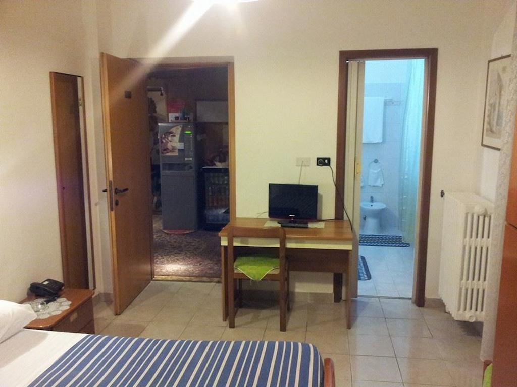 Hotel Acapulco Milano Esterno foto
